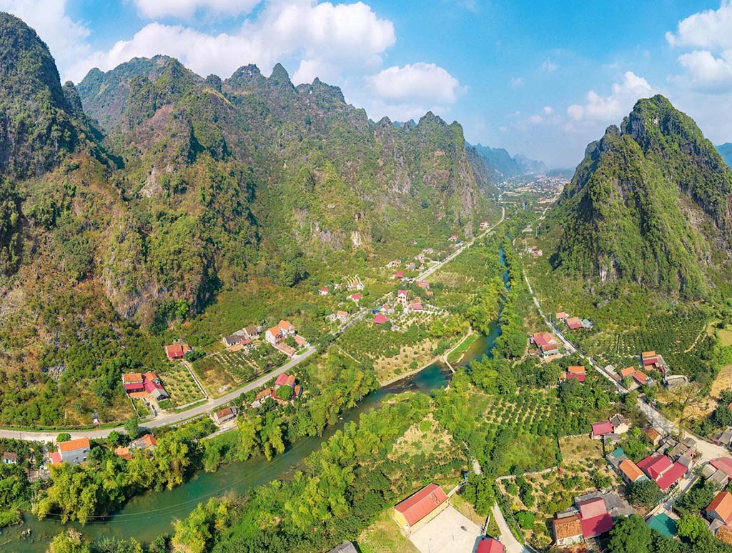 13+ Notable and Beautiful Tourist Spots in Lang Son, Vietnam