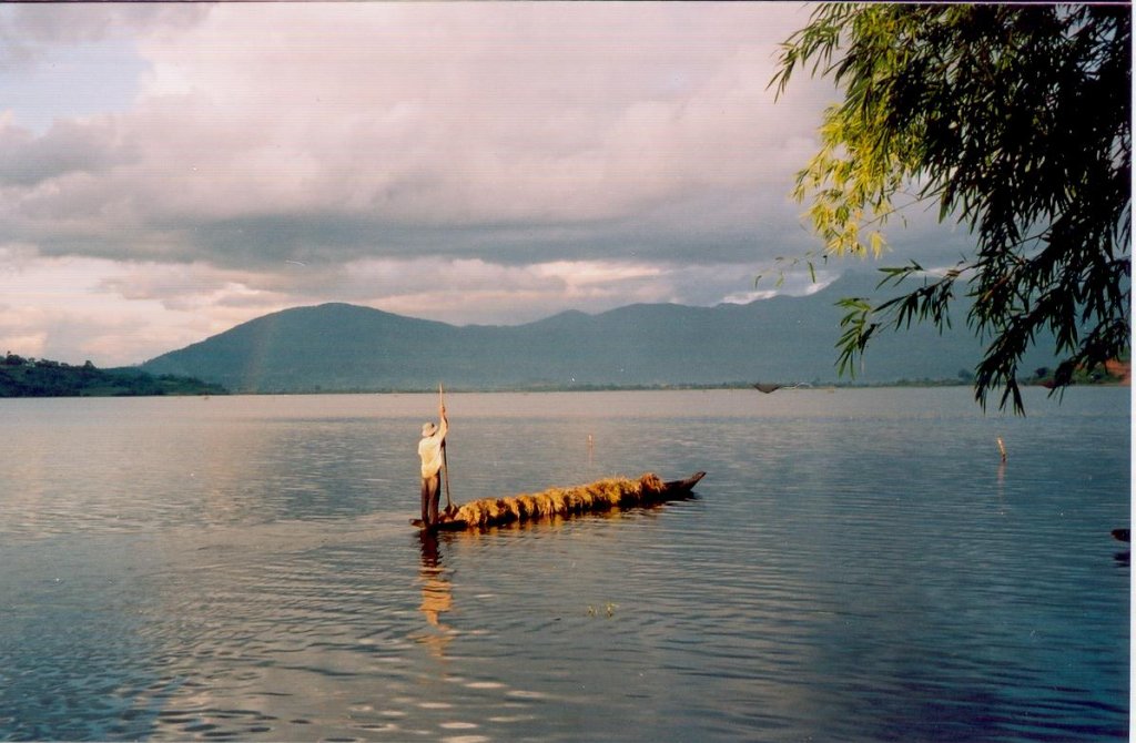 Experience in Traveling to Lak Lake - the Largest Lake in the Central Highlands