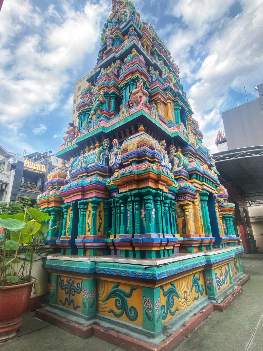 Explore the Hindu Temple of the Indians in the Heart of Saigon