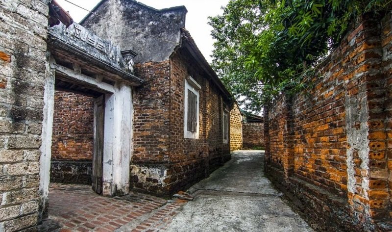 Visit Phong Nam Ancient Village