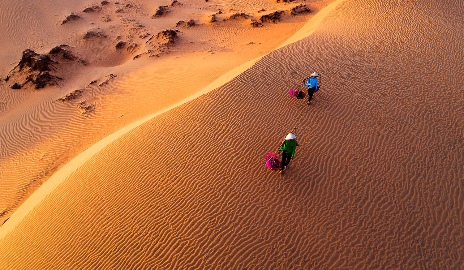 Explore Mui Ne with Flying Sand Dunes